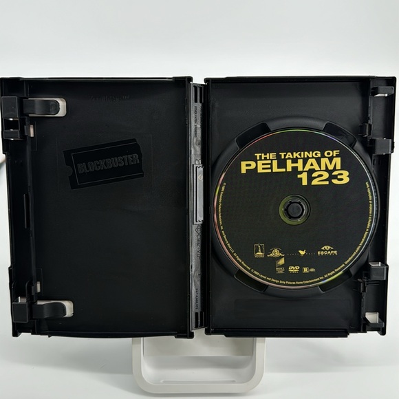 The Taking Of Pelham 123. John Travolta. Denzel Washington. - Picture 4 of 4